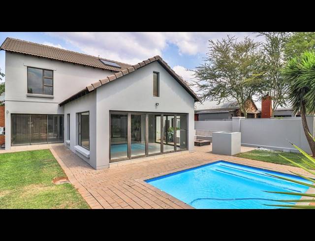 4 BEDROOM HOUSE FOR SALE IN MIDSTREAM HILL